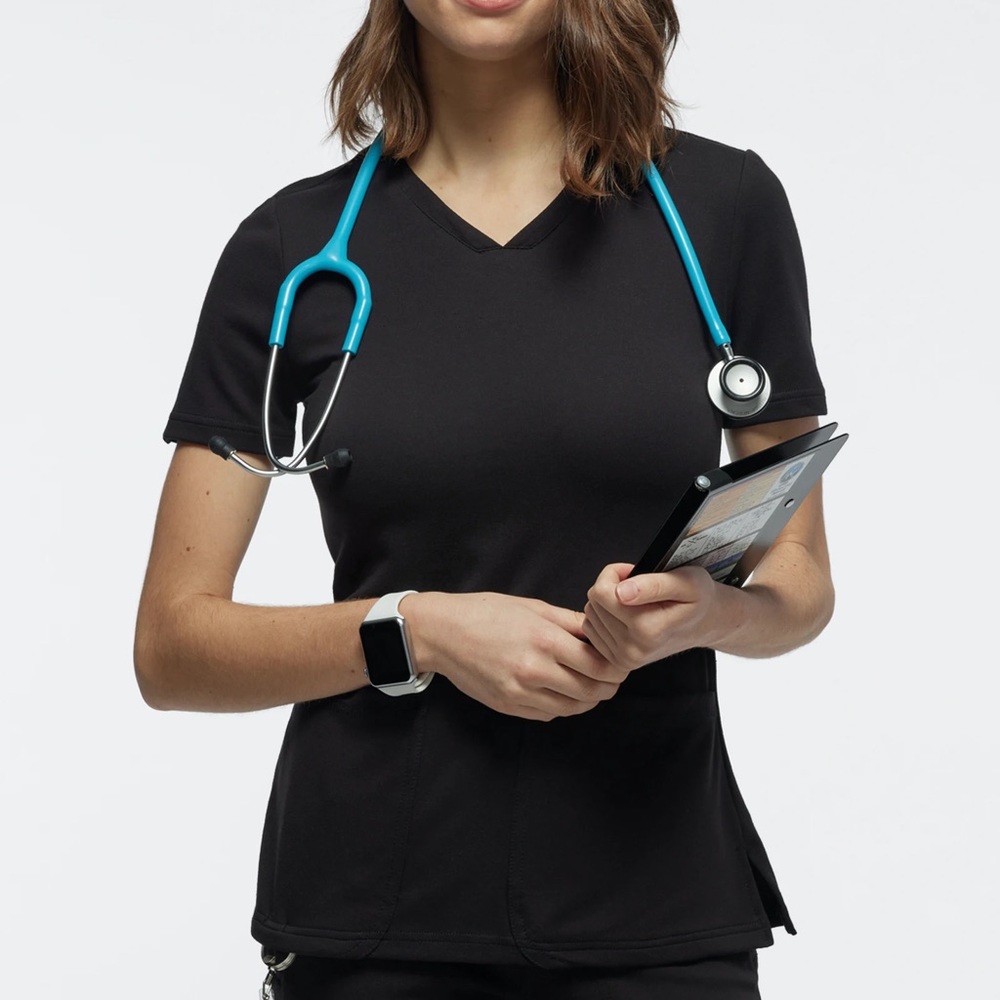 Jaanuu Super Flattering 3 pocket Scrub Top